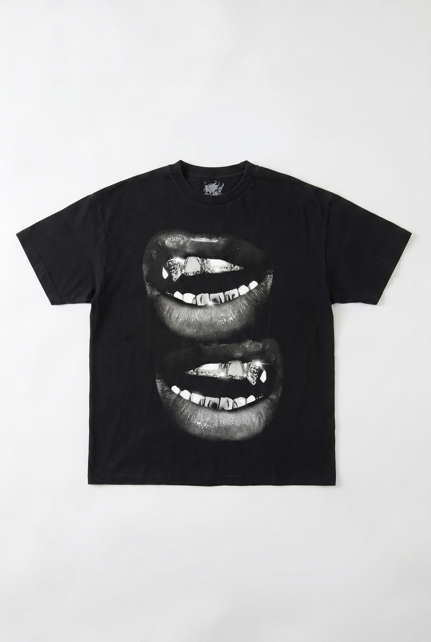 T-SHIRT IMPRIMÉ KISS KISS